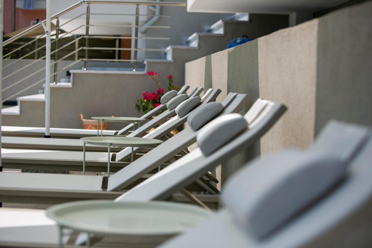 Arodo Suites Nea Iraklitsa Exterior photo