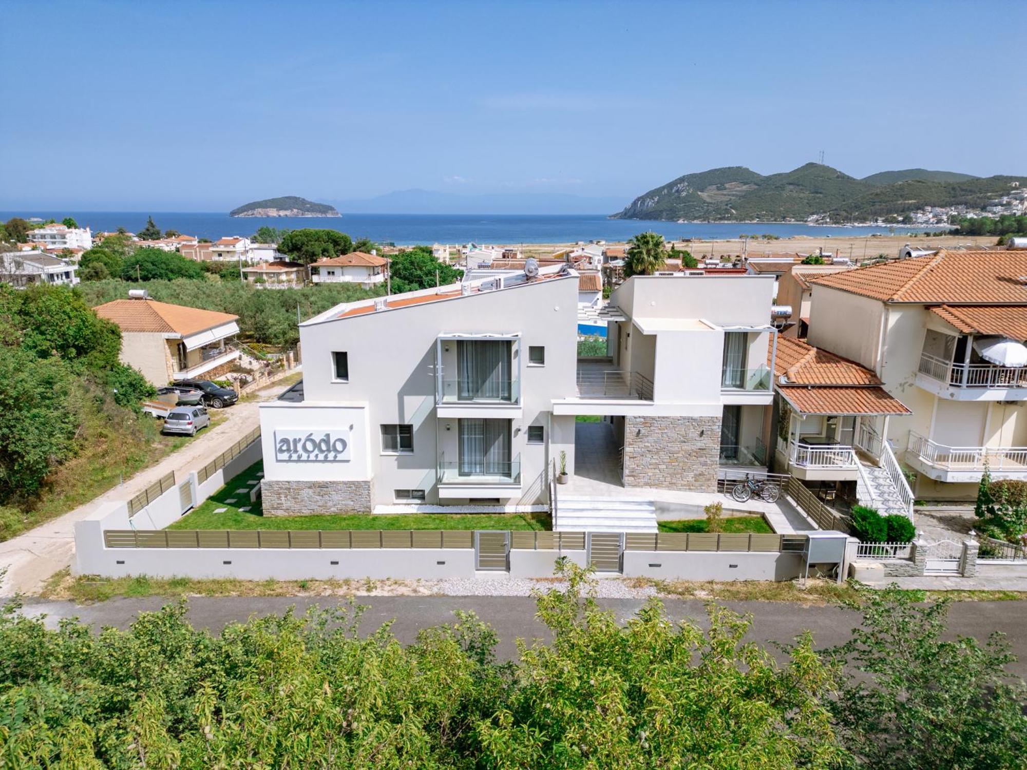 Arodo Suites Nea Iraklitsa Exterior photo